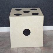 Pouf dé, en carton (côté)