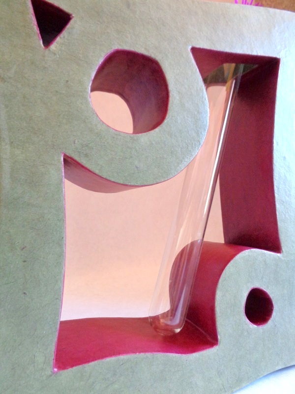 Soliflore en carton - Vert olive/Framboise – Image 3