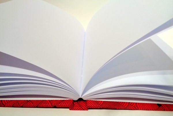 Carnet A5 - 14,5 cm X 21 cm - "Rouge nœuds" - 160 pages