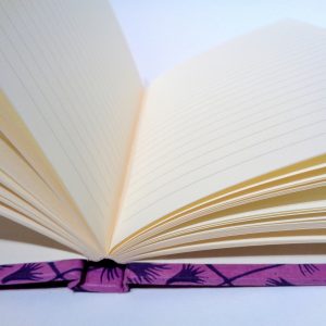 Carnet de poche - 10 cm X 15 cm - Mauve à motifs violets - 128 pages – Image 2