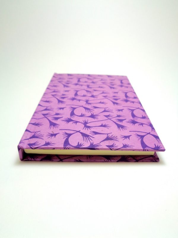 Carnet de poche - 10 cm X 15 cm - Mauve à motifs violets - 128 pages