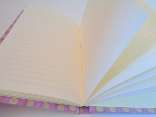 Carnet de poche - 10 cm X 15 cm - Mauve/pois blancs - 128 pages