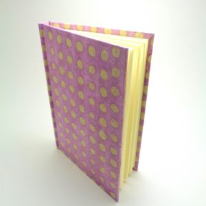 Carnet de poche - 10 cm X 15 cm - Mauve/pois blancs - 128 pages – Image 3