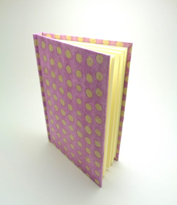 Carnet de poche - 10 cm X 15 cm - Mauve/pois blancs - 128 pages