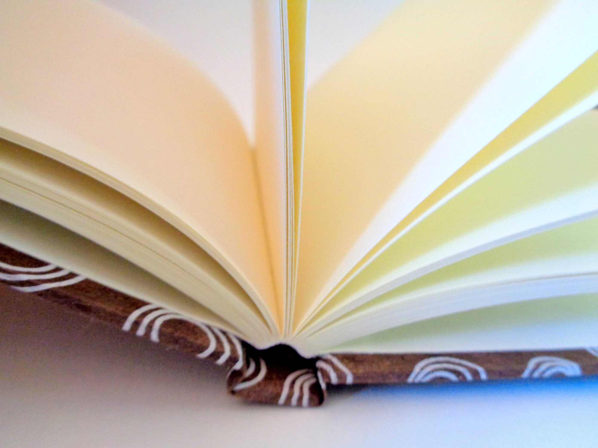 Carnet de poche - 10 cm X 15 cm - Marron à cercles blancs - 144 pages – Image 2