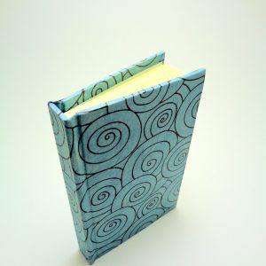 Petit carnet de poche - 6,8 cm x 10,5 cm - Bleu cercles noirs - 128 pages – Image 3