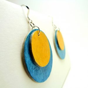 Boucles d'oreille rondes en carton - Bleu/Jaune - Argent 925 – Image 2