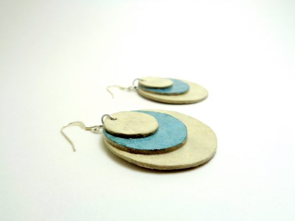 Boucles d'oreille rondes en carton - Blanc/Bleu - Argent 925