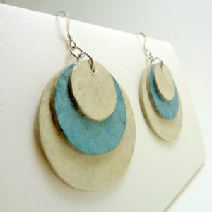 Boucles d'oreille rondes en carton - Blanc/Bleu - Argent 925