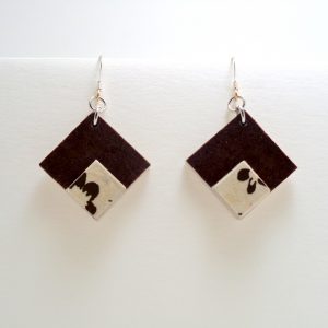 Boucles d'oreille en carton - petit losange - Marron à motifs - Argent 925 – Image 2