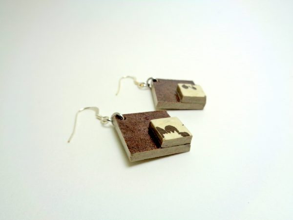 Boucles d'oreille en carton - petit losange - Marron à motifs - Argent 925