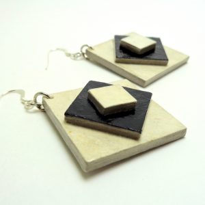 Boucles d'oreille en carton - étoile - Blanc/Noir - Argent 925 – Image 3