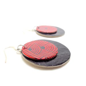 Boucles d'oreille rondes en carton - Noir/ "Rouge nœuds" - Argent 925 – Image 2
