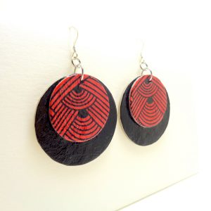 Boucles d'oreille rondes en carton - Noir/ "Rouge nœuds" - Argent 925