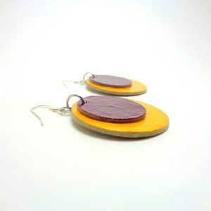 Boucles d'oreille rondes en carton - Jaune/bordeaux - Argent 925 – Image 2