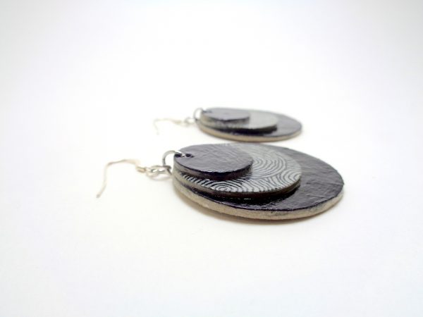 Boucles d'oreille rondes en carton - Noir /Gris cercles - Argent 925
