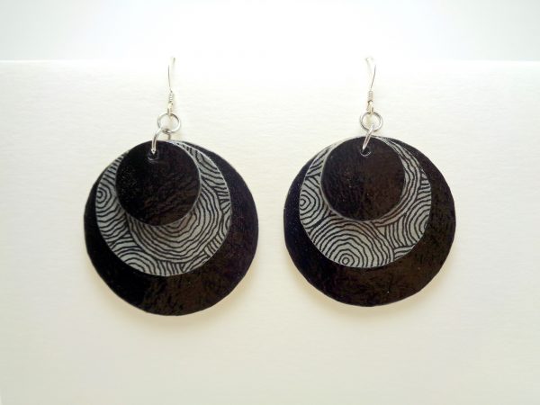 Boucles d'oreille rondes en carton - Noir /Gris cercles - Argent 925