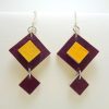 boucles d'oreille en carton bordeaux-jaune