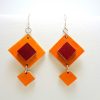 Boucles d'oreille en carton orange-rouge carmin