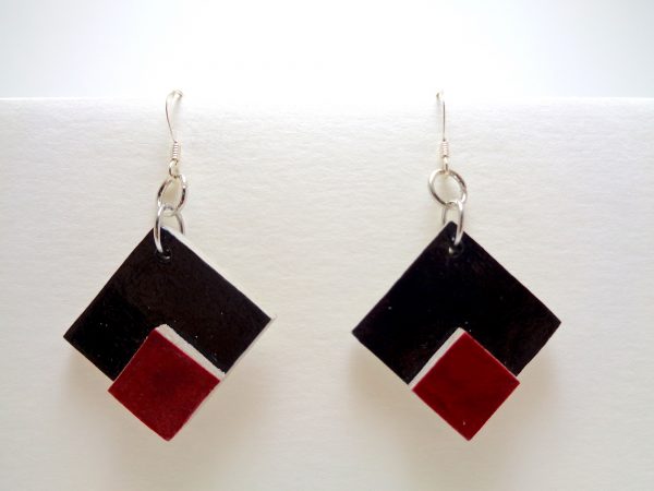 Boucles d'oreille en carton - petit losange - Noir/Rouge carmin - Argent 925