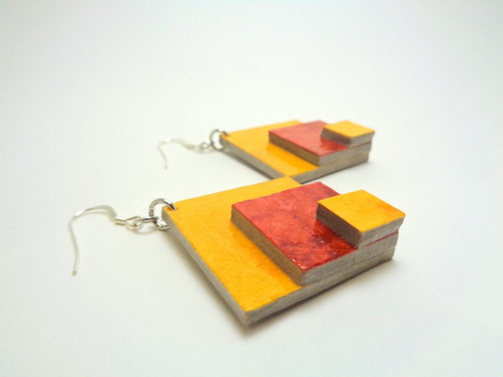 Boucle d'oreille losange en carton jaune/pêche foncé