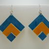 Boucles d'oreille en carton bleu et jaune