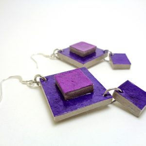Boucles d'oreille violet-mauve