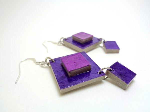 Boucles d'oreille violet-mauve