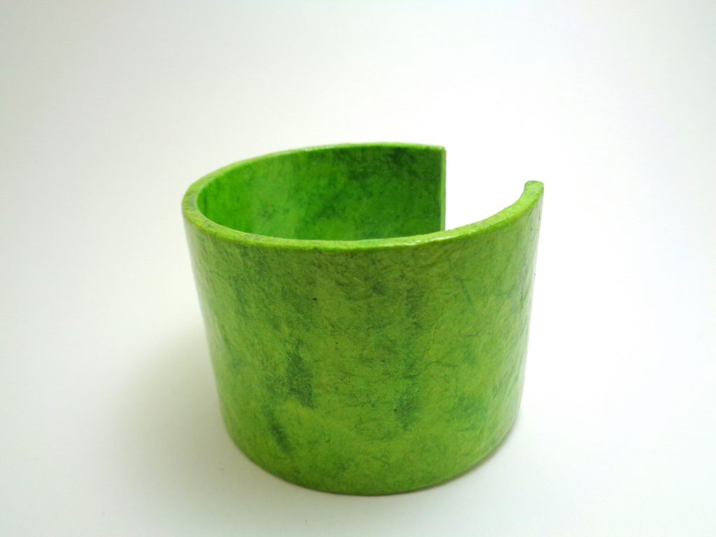 Bracelet manchette en carton - Vert prairie