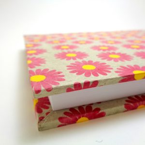 Carnet A5 - 14,5 cm X 21 cm - Gris à fleurs rose - 160 pages – Image 3