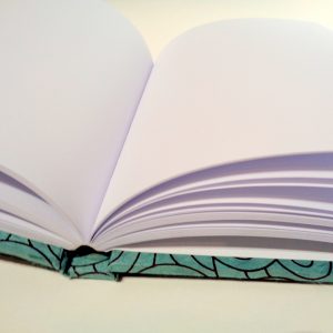 Carnet A5 - 14,5 cm X 21 cm - Bleu à cercles noirs - 160 pages – Image 2