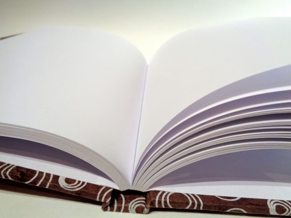 Carnet A5 - 14,5 cm X 21 cm - Marron à cercles blancs - 160 pages