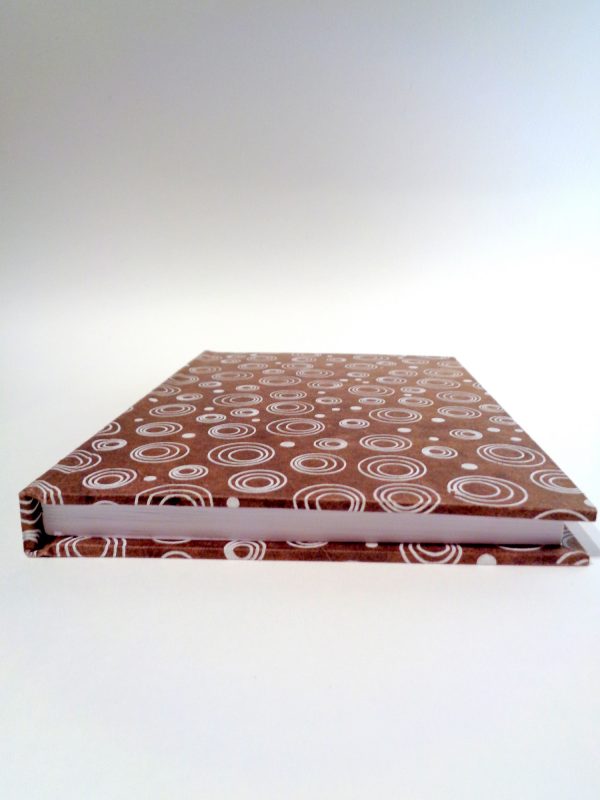 Carnet A5 - 14,5 cm X 21 cm - Marron à cercles blancs - 160 pages