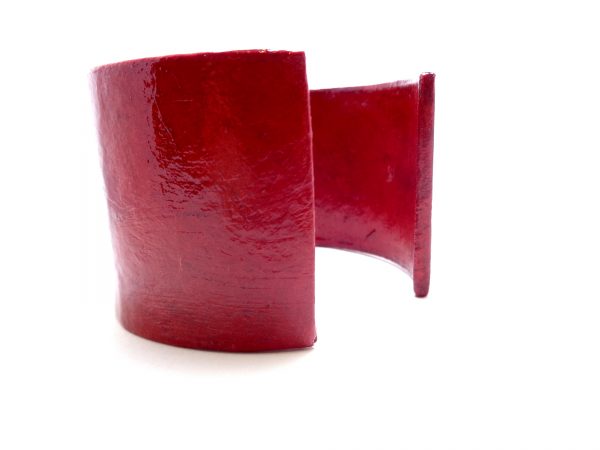 Bracelet manchette en carton - Rouge carmin