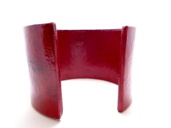 Bracelet manchette en carton - Rouge carmin