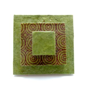 Bague carrée en carton - Vert olive/Ronds Verts