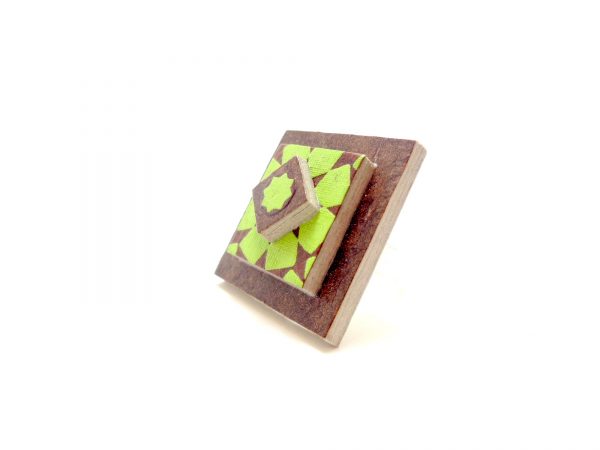 Bague carrée en carton - Marron/Vert étoilé