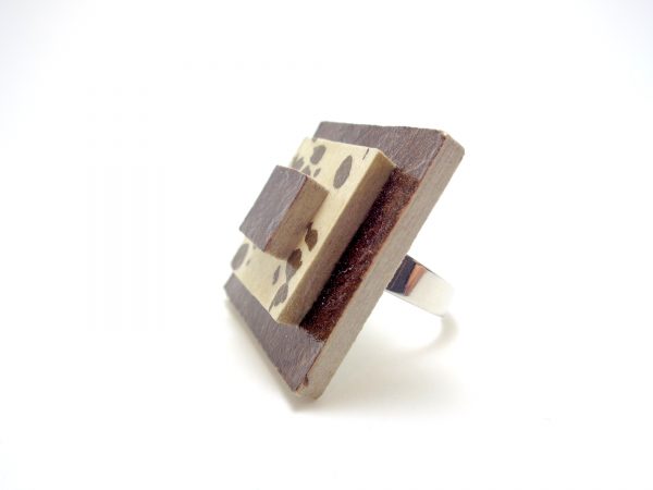 Bague carrée en carton - Marron et blanc à motifs