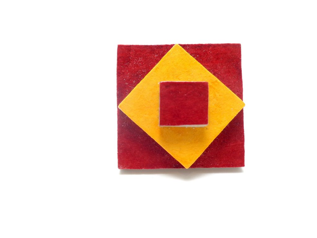 Bague carrée en carton - Rouge carmin/Jaune