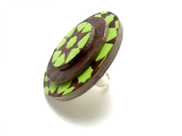 Bague ronde en carton - Vert étoilé/Marron