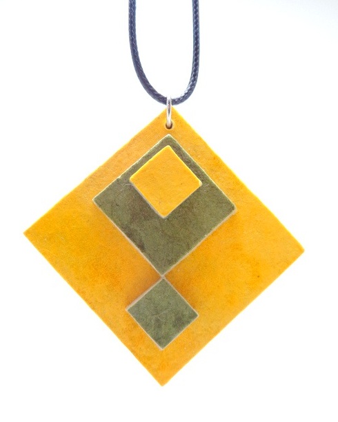 Pendentif losange en carton - Jaune/Vert olive*