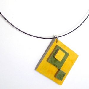 Pendentif losange en carton - Jaune/Vert olive*