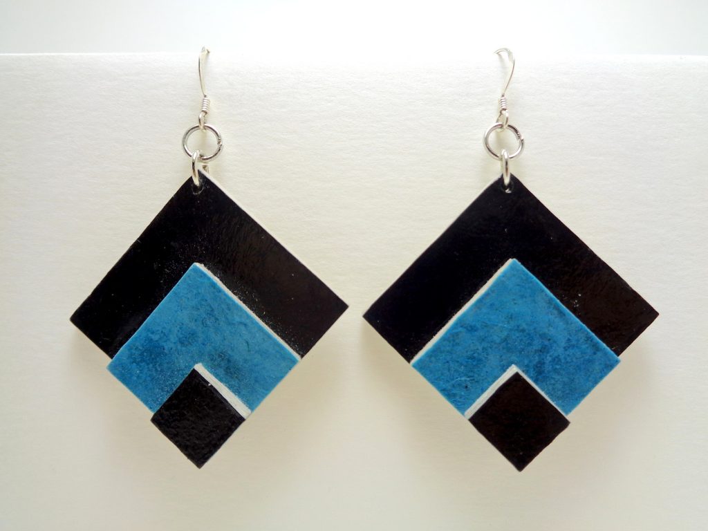 Boucles d'oreille en carton - grand losange - Noir/Bleu - Argent 925