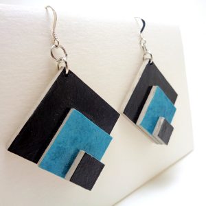 Boucles d'oreille en carton - grand losange - Noir/Bleu - Argent 925 – Image 3