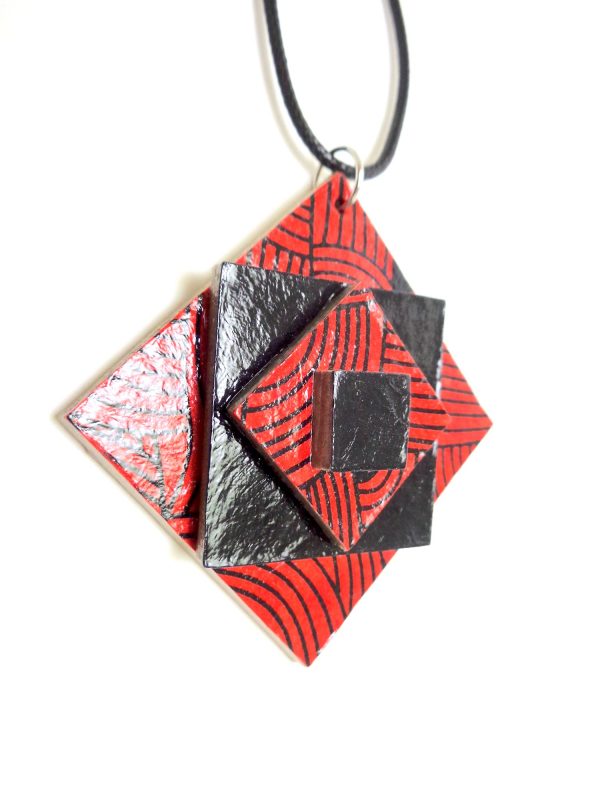 Pendentif étoile en carton "Rouge noeuds"/noir