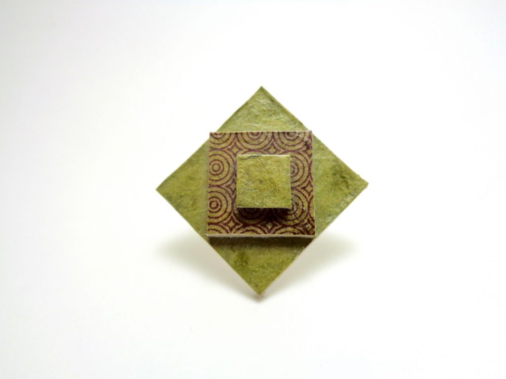 Bague losange en carton - Vert olive/Ronds verts