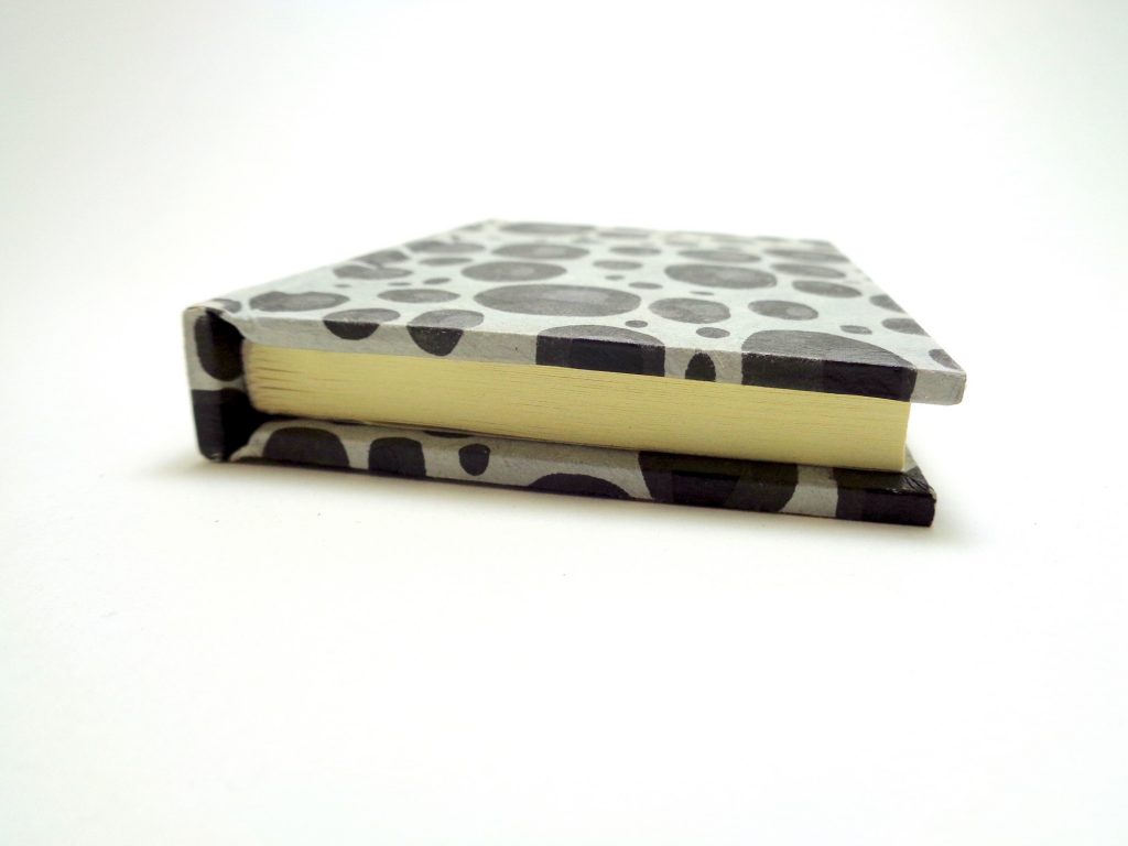 Petit carnet de poche - 6,8 cm X 10,5 cm - Gris galets - 128 pages