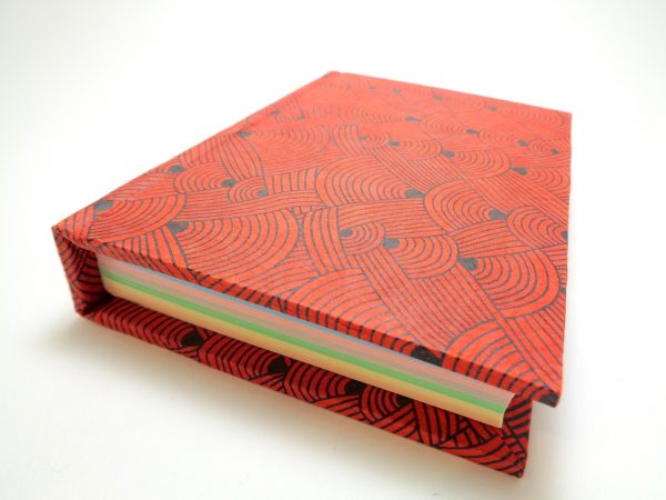 Carnet aux feuilles multi couleurs - "Rouge Nœuds" - 256 pages