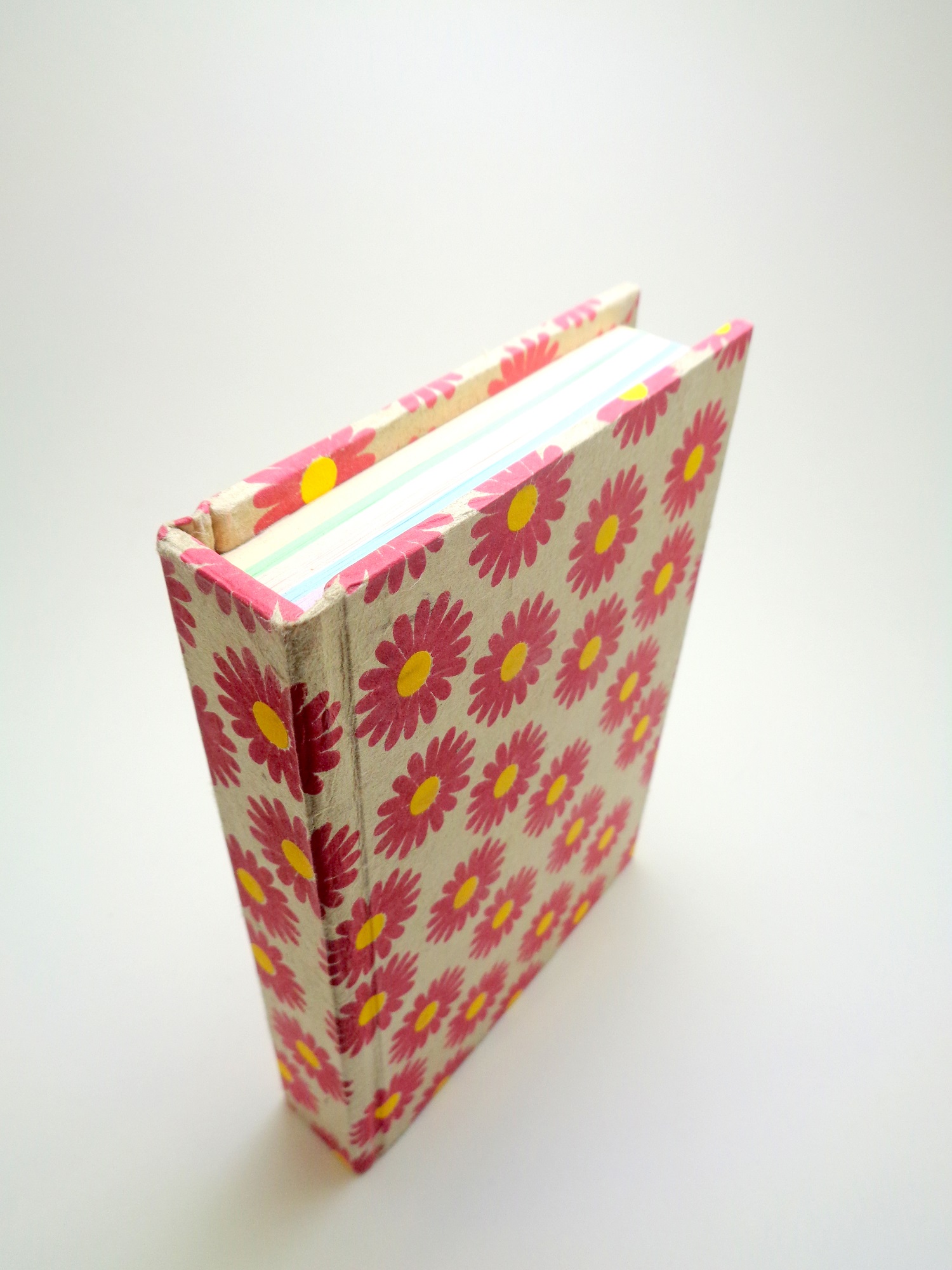 Carnet aux feuilles multi couleurs - Gris à fleurs rose - 256 pages – Image 3
