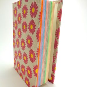 Carnet aux feuilles multi couleurs - Gris à fleurs rose - 256 pages – Image 4